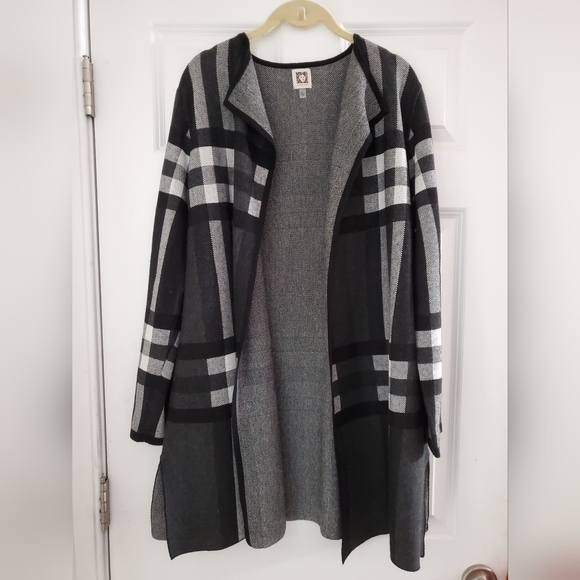 Anne Klein Sweaters - NWOT Anne Klein Open Cardigan B&W dark grey black and white plaid sweater
